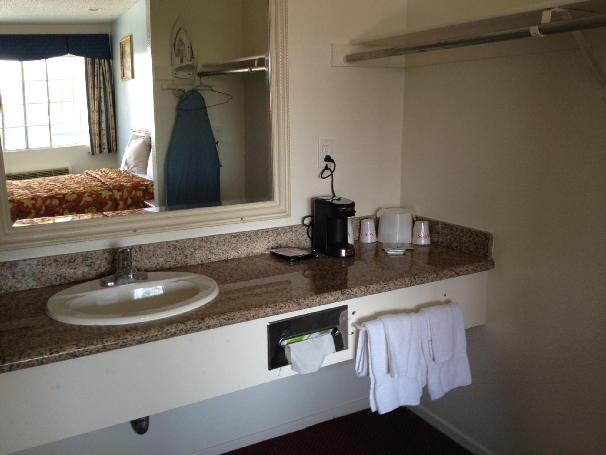 Scottish Inns Long Beach Bagian luar foto
